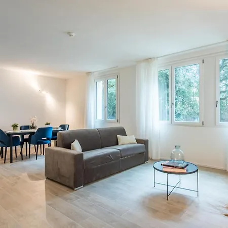 Apartamento Cozy In With Kitchen